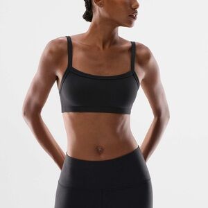 Black Aritzia Golden Butter Tumbler Sports Bra